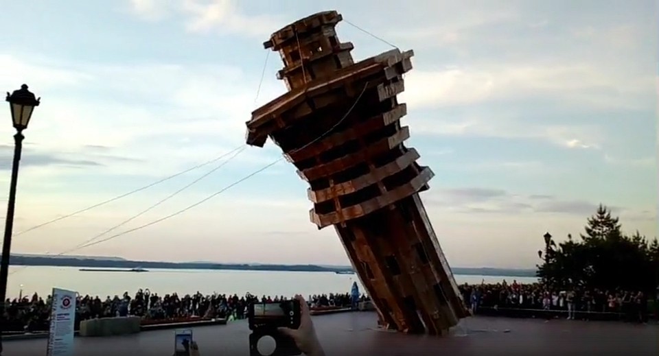 Маяк построили размером с 3-этажный дом