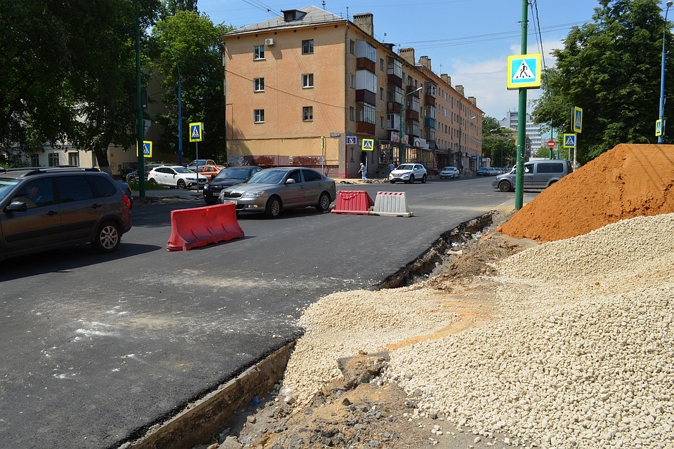 На улице положили 1,5 тысяч тонн асфальта