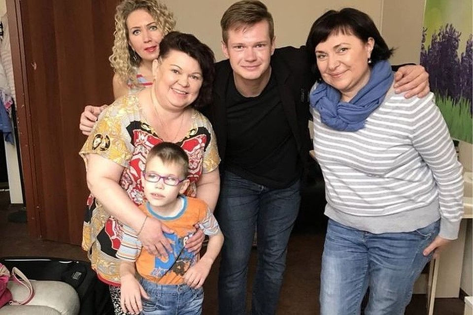 Юра на фото слева в первом ряду, а Алексей в центре. Фото: vk.com/hcsibir1962