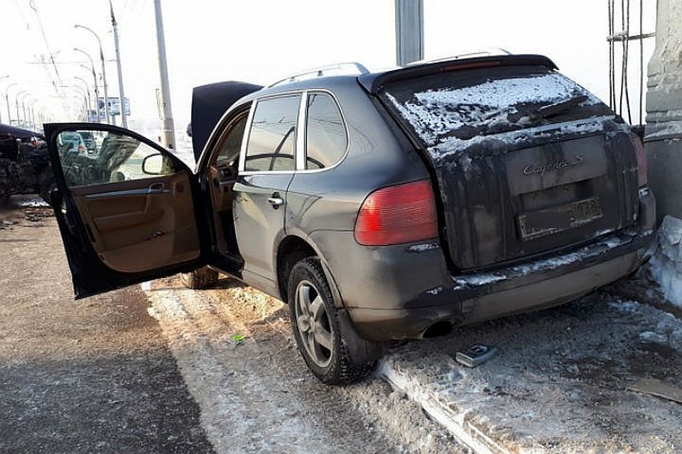 Водитель Porsche Cayenne, совершивший смертельное ДТП на плотине ГЭС останется под стражей еще на 6 месяцев