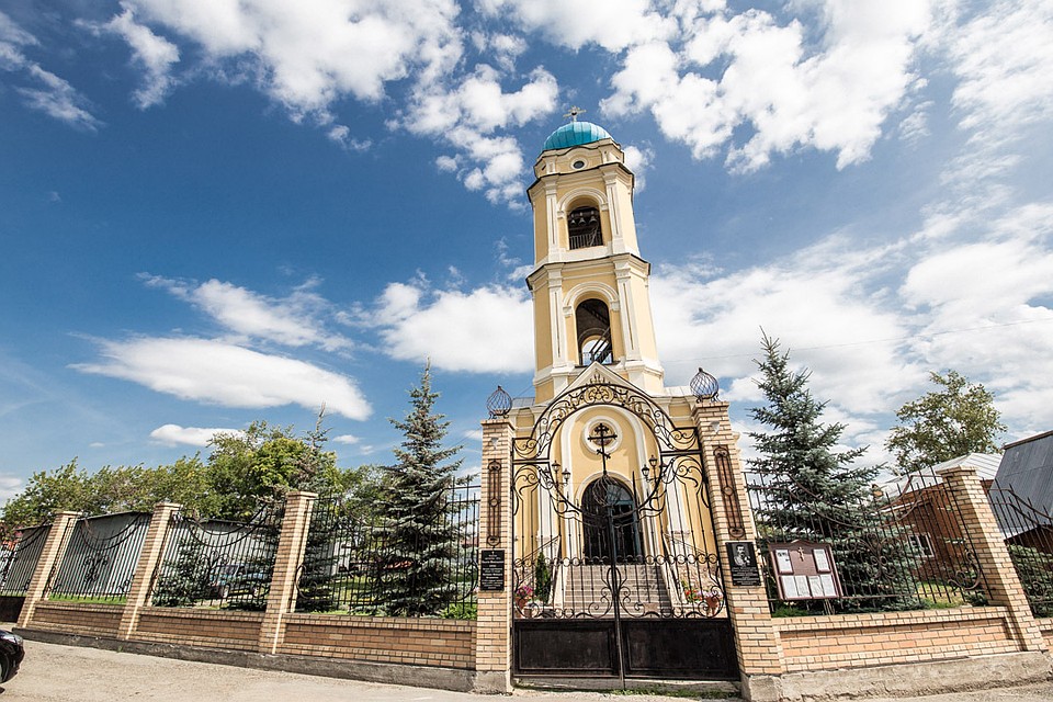 Свято-Никольский собор был построен в Верхнеуральске в 1870 году.