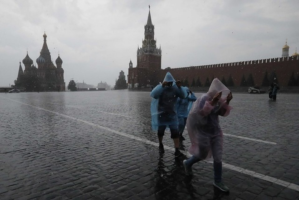 В субботу на Москву обрушился мощный ливень