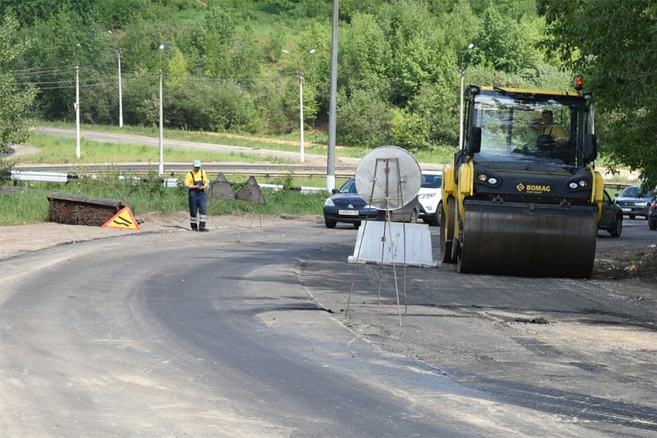 В Кирове начали ремонтировать семь новых участков дорог. Фото: admkirov.ru