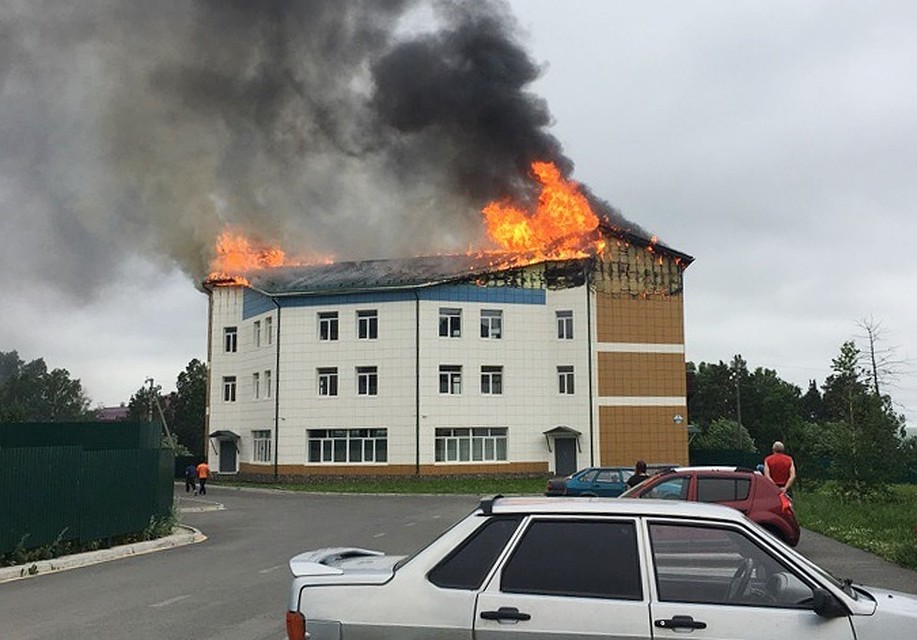 Пожар в поселке Ключи.