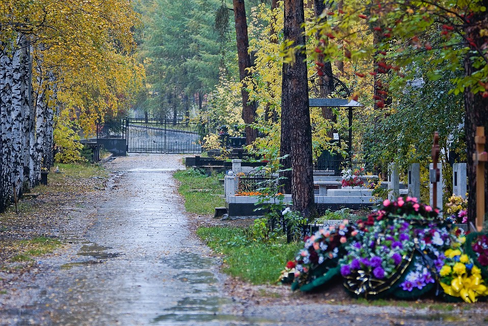 Похоронщики утверждают, что могилы горожане организовали самовольно
