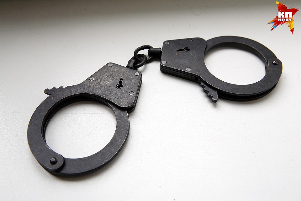 В Бобруйске 19-летний парень выстрелил в девушку из пневматической винтовки.