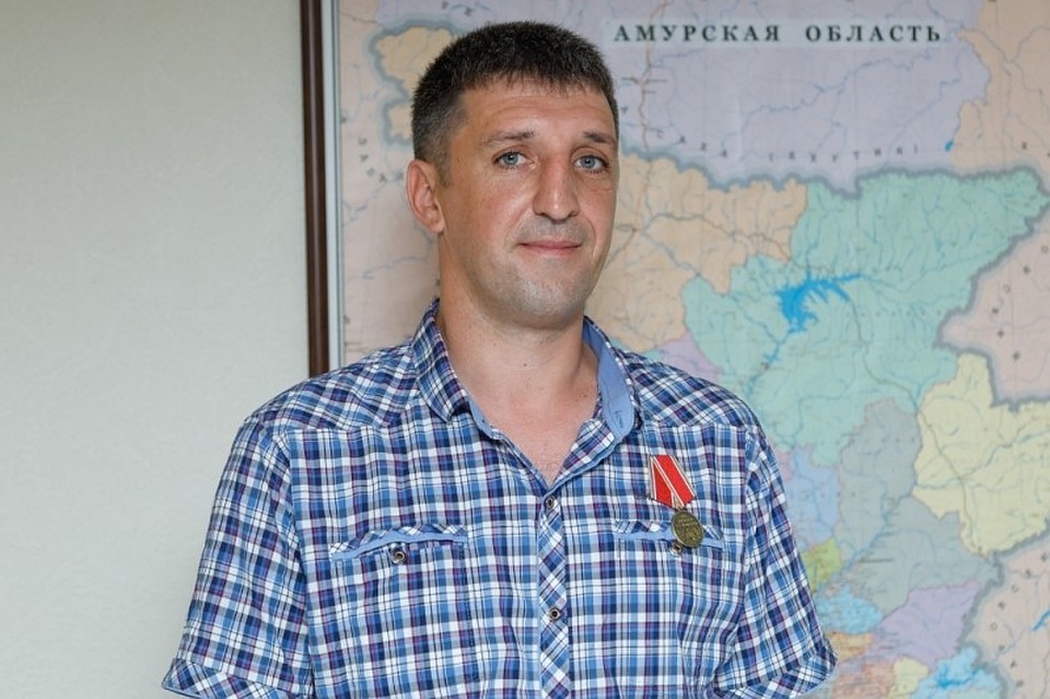 13 июля в преддверии Дня металлурга состоялось торжественное собрание, посвященное профессиональному празднику, на которое был приглашен горный мастер Сергей Калашников.