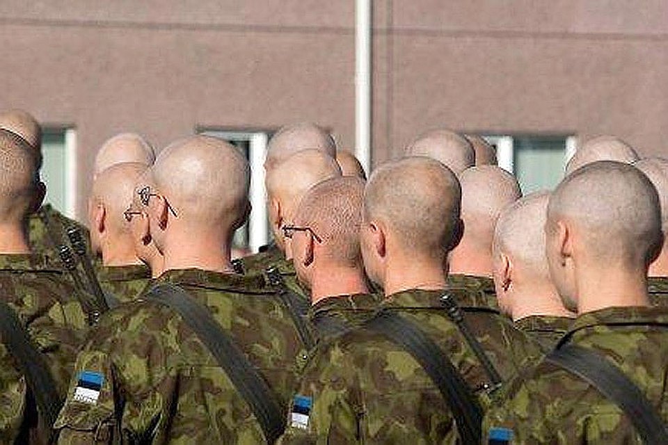 В Эстонии опробуют новую экспериментальную программу курса молодого бойца. Фото: с сайта nado.ee