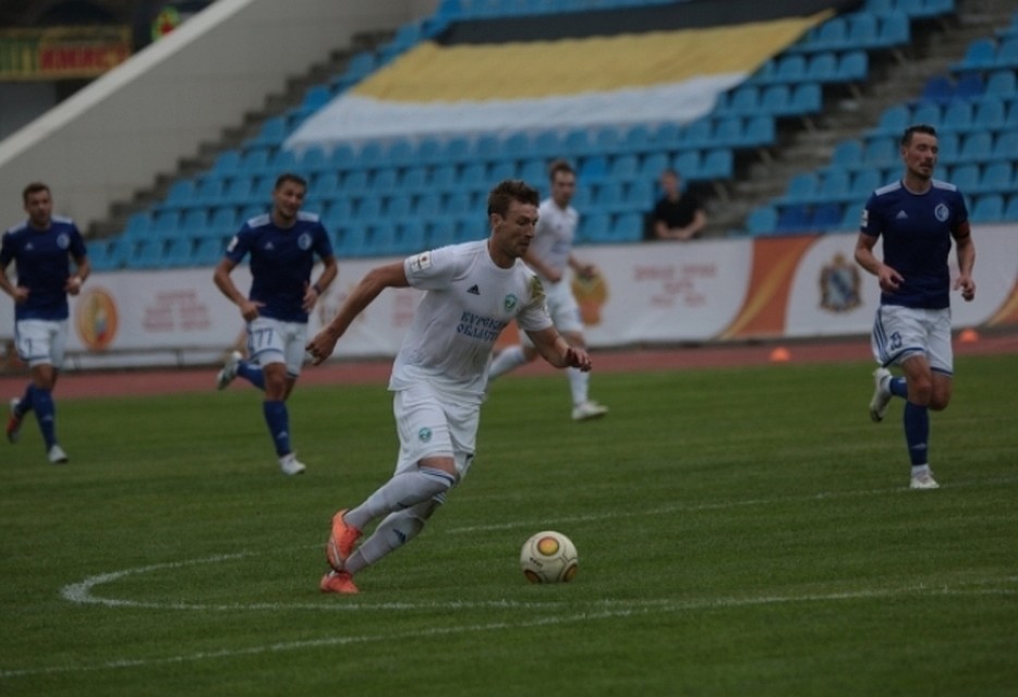 Гол в ворота «Факела» на 22-й минуте забил Роман Акбашев