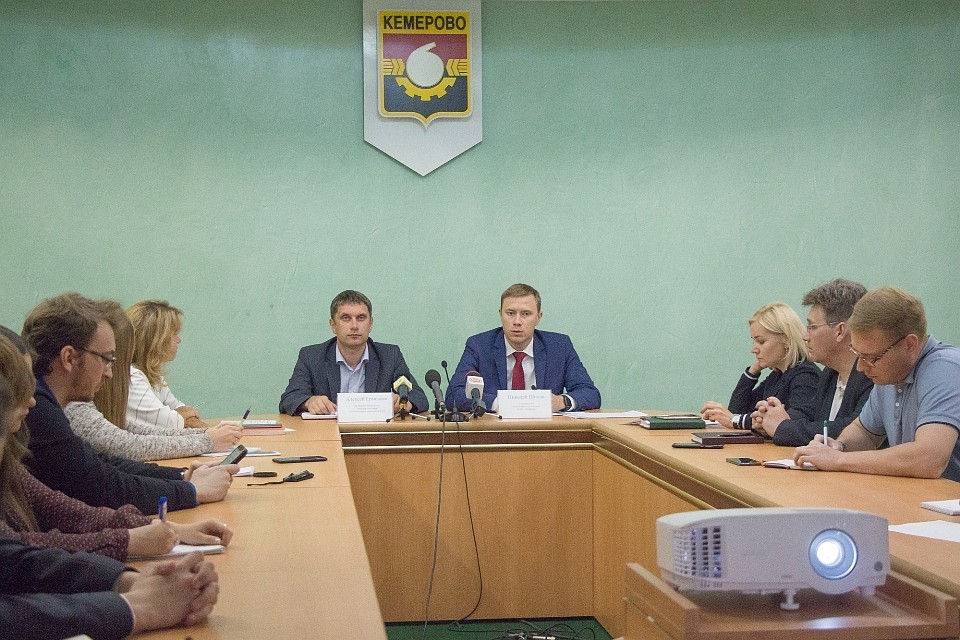 Сегодня на пассажирском транспорте Кемерова функционируют 374 терминала безналичной оплаты проезда