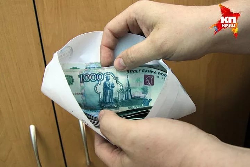 Зато потратить удалось не все, часть похищенного вернули священнослужителям.