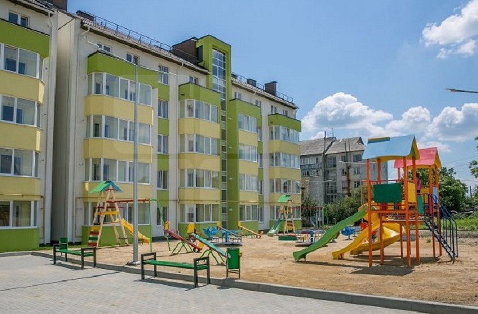 Хорошо, что детей на площадке не было. Фото: Publika