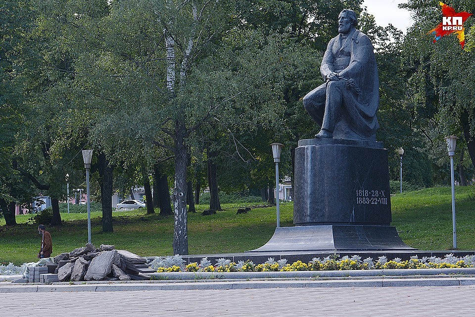 В трех орловских скверах завершается ремонт