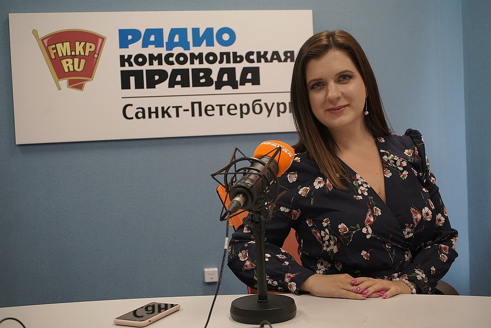 Анастасия Денисова в студии радио "Комсомольская правда в Петербурге"