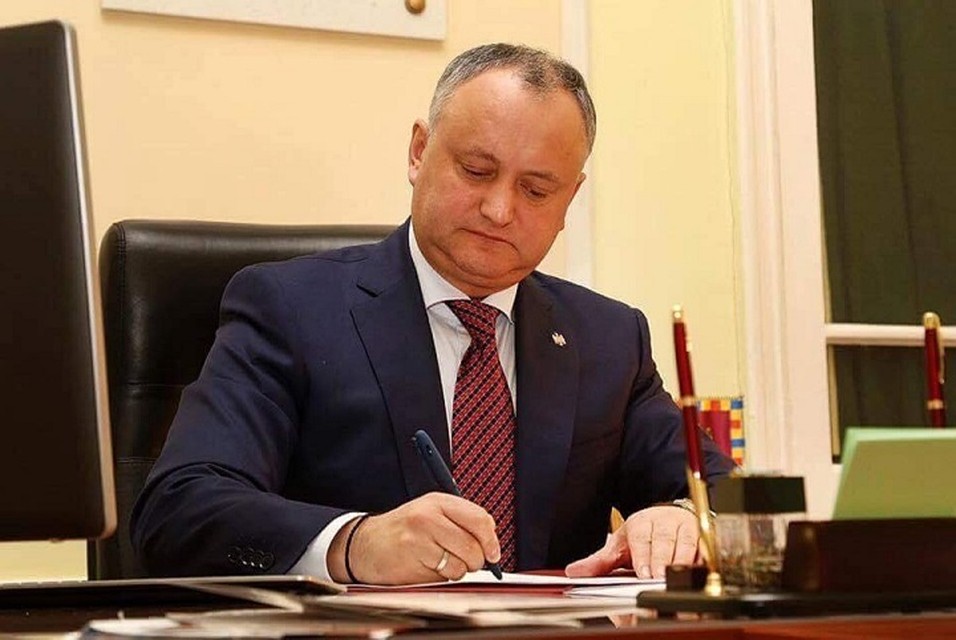 Президент Игорь Додон отказался ставить свою подпись под скандальным документом, касающимся Республиканского стадиона. Фото: aif.md