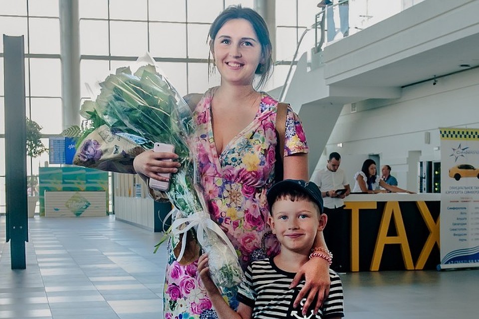 В этом году юбилейный пассажир прилетел на 2 дня раньше. Фото: пресс-служба аэропорта "Симферополь"