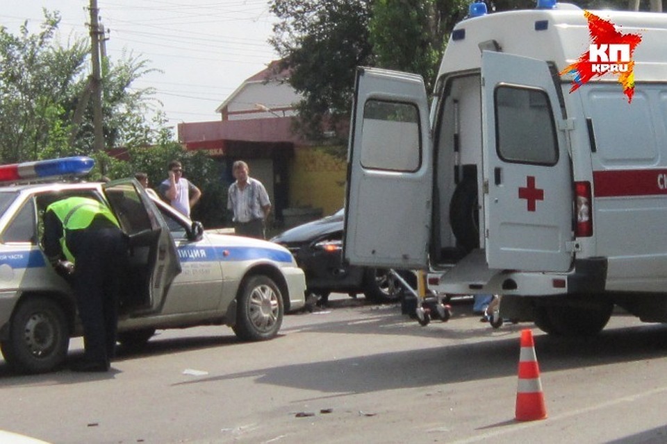 Пострадали водитель и пассажирка иномарки.