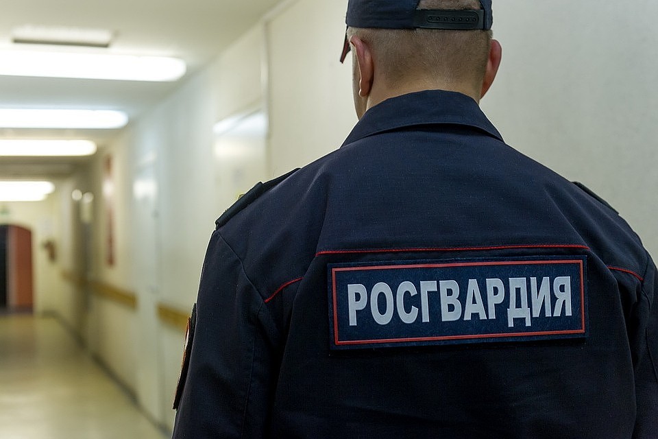 Ближе всех к месту происшествия оказался наряд группы задержания, который в тот момент патрулировал городские улицы.