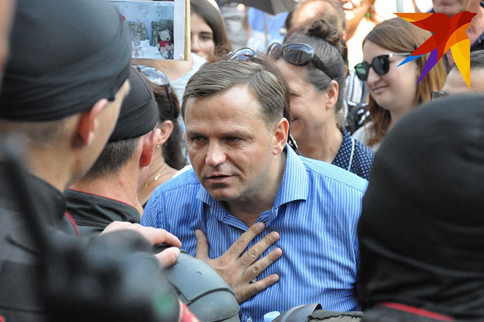 Андрей Нэстасе вовсю зовет людей на акцию протеста