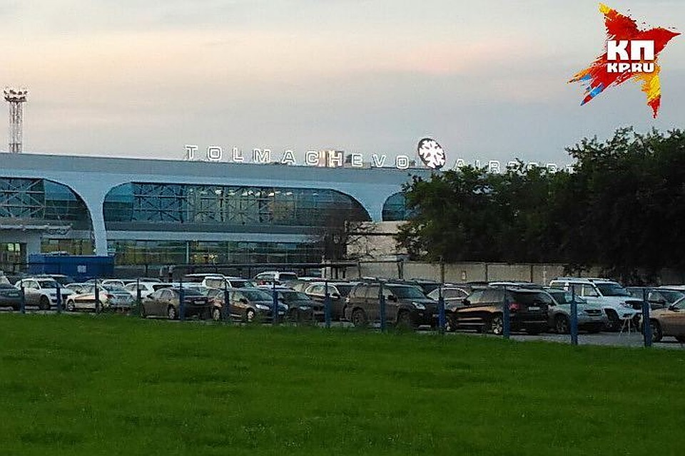 Новосибирский аэропорт принял пять рейсов, летевших на Алтай.