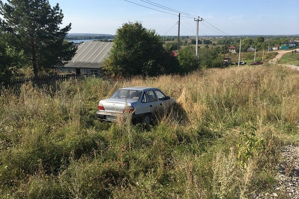 Под Уфой нашли машину, рядом с которой лежала мертвая женщина