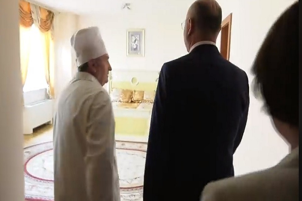 Это не больничная кровать, а "сексодром" какой-то! (Фото: соцсети).