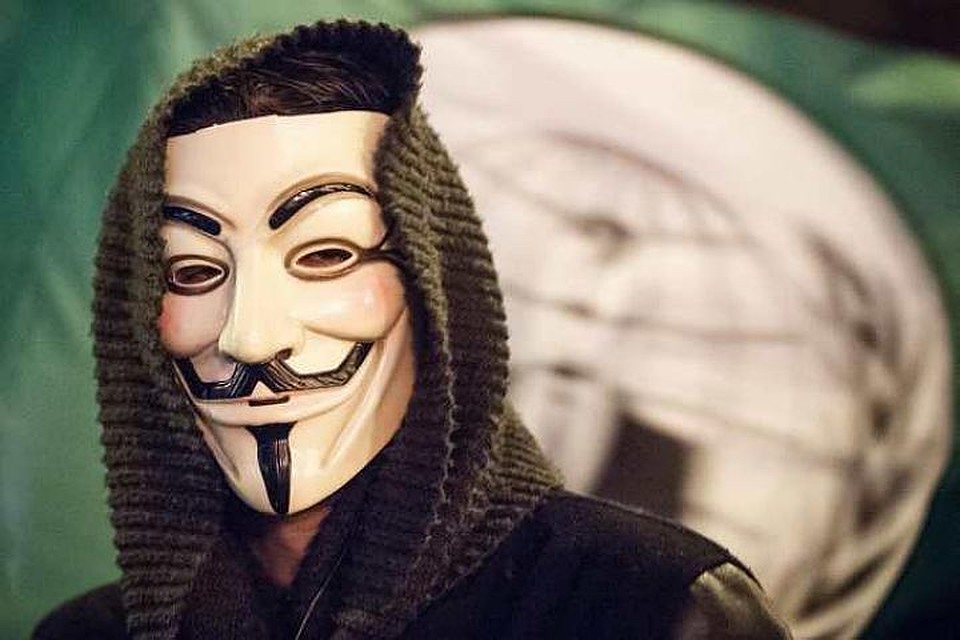 Интернет всё больше и больше перестает быть анонимным. За публикации, лайки и репосты уже дают реальные сроки