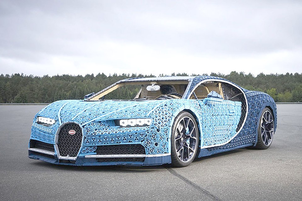 Датская компания Lego выпустила полноразмерную управляемую версию гиперкара Bugatti Chiron. Фото: с сайта CNBC.com