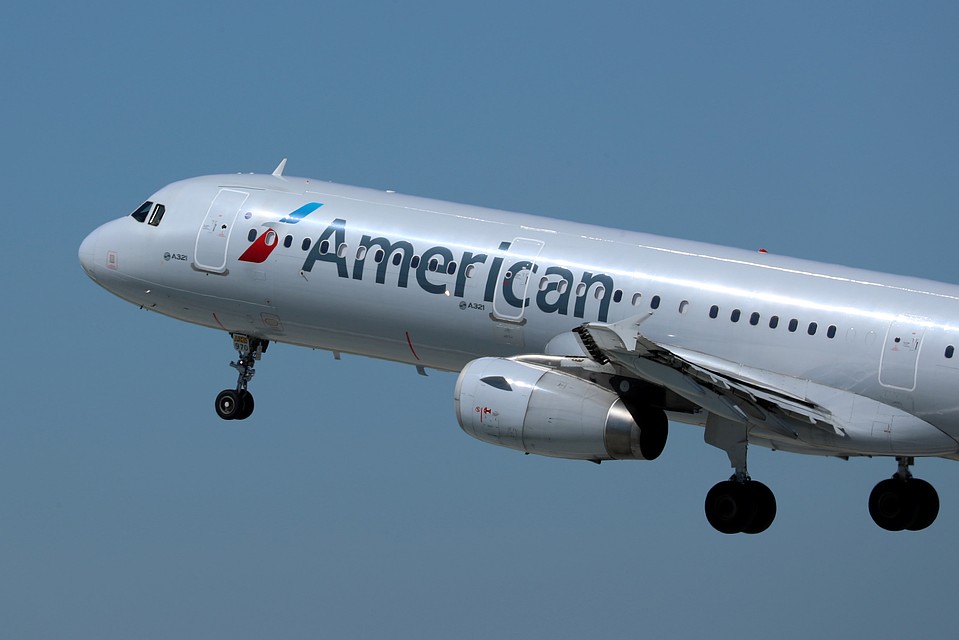 Еще 250 пассажиров American Airlines проходят обследование из-за гриппа