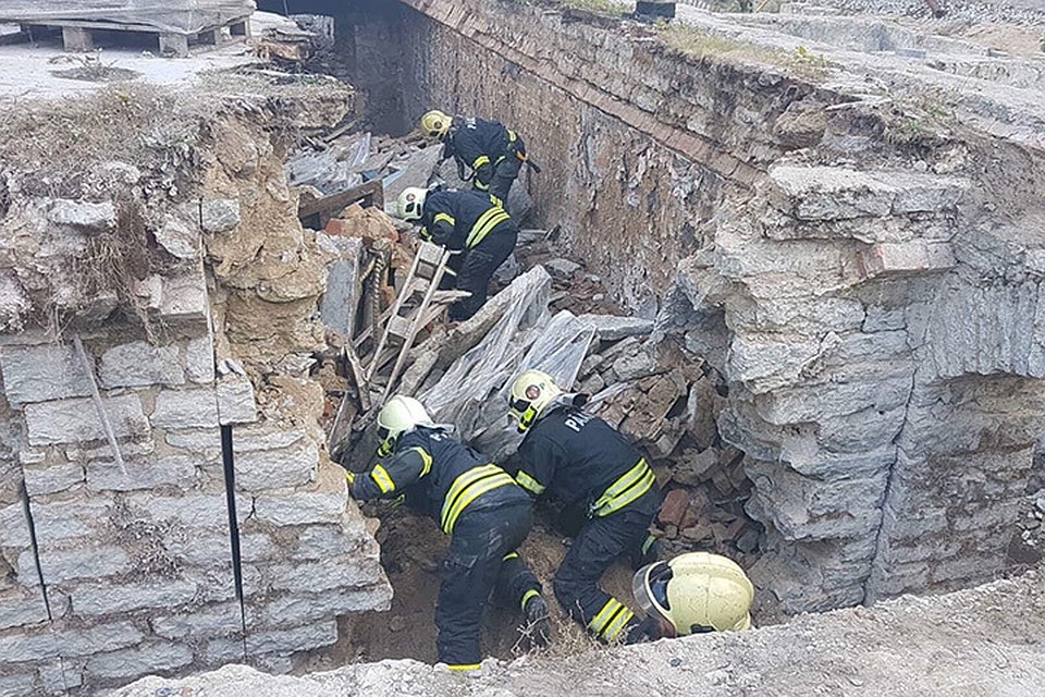 В центре Таллина на раскопках погиб строитель. Фото: Прийт Мюрк, ERR