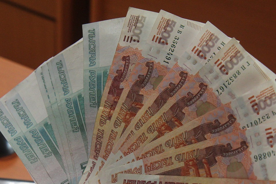 Мошенники выманили у пожилого петербуржца 400 тысяч рублей.