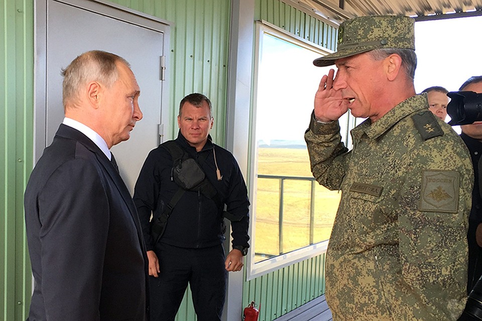 Верховный Главнокомандующий наблюдал за манёрвами с командного пункта