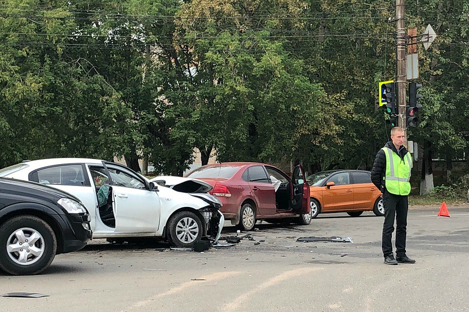 ДТП произошло на улице Воровского. Фото: vk.com/ky43_ubezhishe