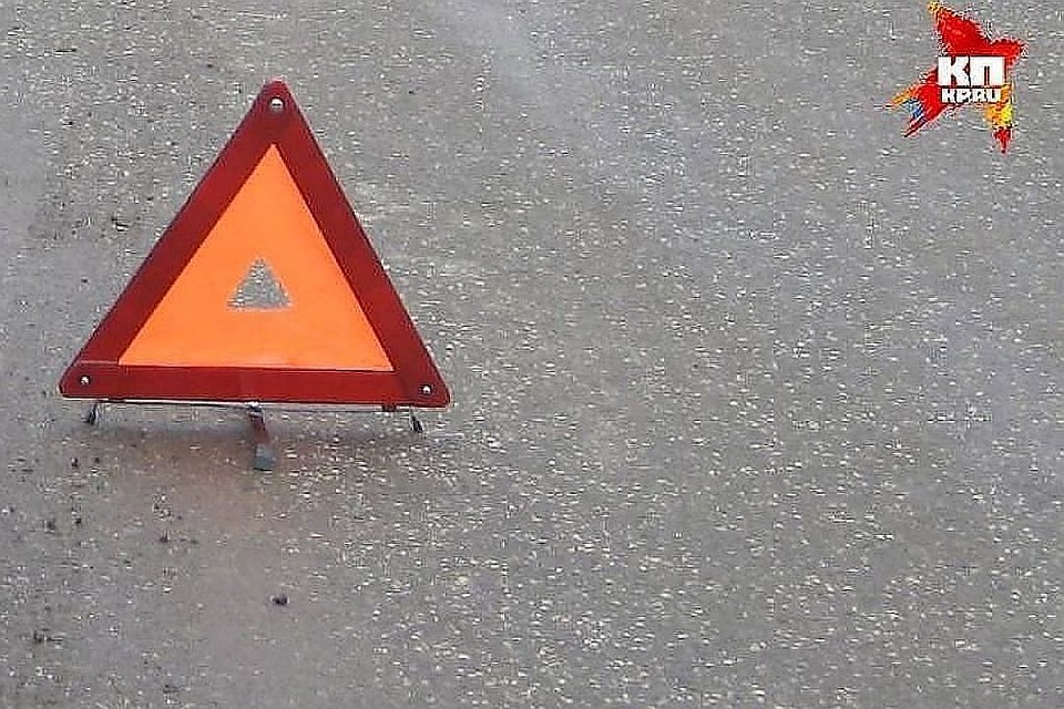 На темной дороге в ночном ДТП погиб велосипедист.