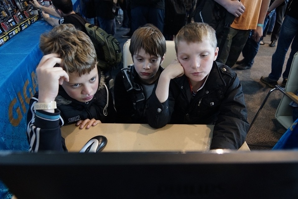 На Камчатке открылась интерактивная выставка «Дети в интернете»