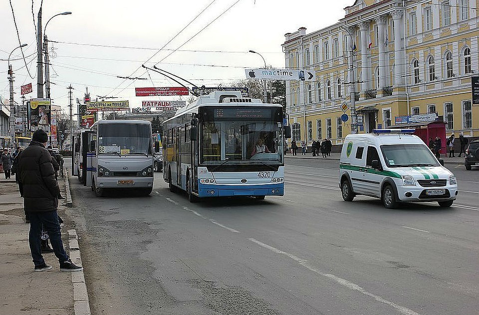 Все троллейбусы в Крыму собираются оборудовать валидаторами.