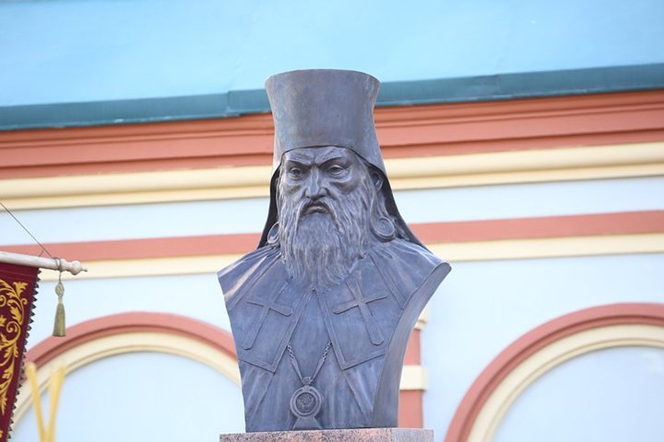 Бюст святителя Софрония открыли в Иркутске. ФОТО: Александр Новиков, пресс-служба администрации Иркутска.