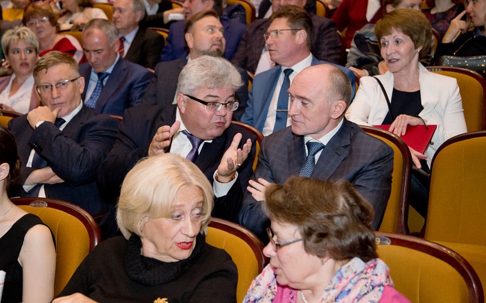 Борис Дубровский на юбилее института культуры. Фото: gubernator74.ru