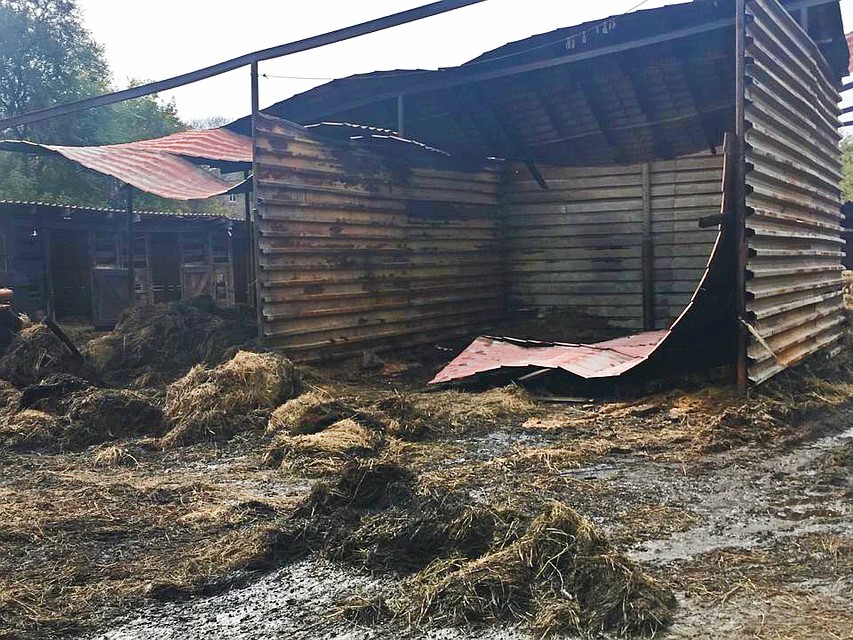 Пожар тушили с трёх часов дня до двух ночи. Фото: Наталья Дзюмак