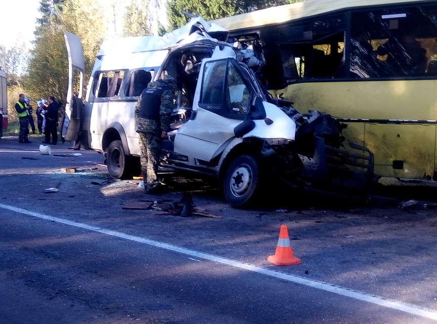 В страшной аварии погибло 13 человек