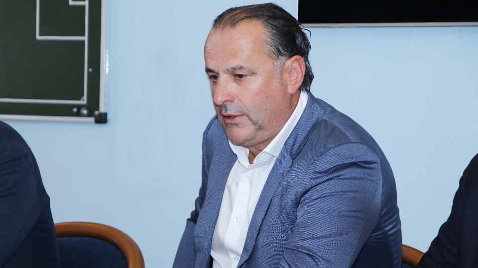 Божовича команде представили 5 октября