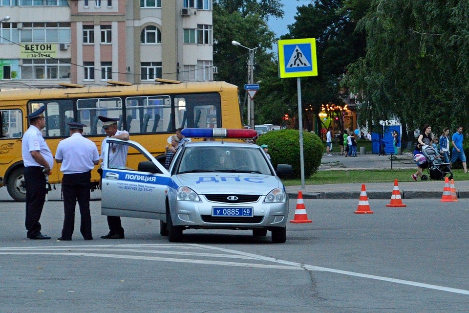 Угонщика доставили в отдел