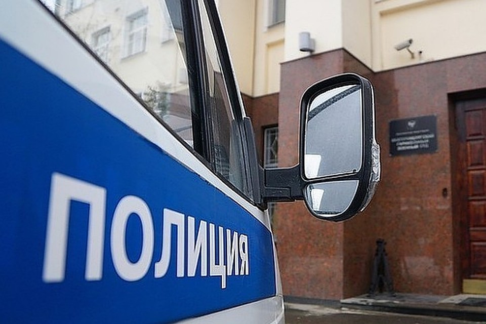 В Кузбассе мужчина украл пальто в подарок супруге