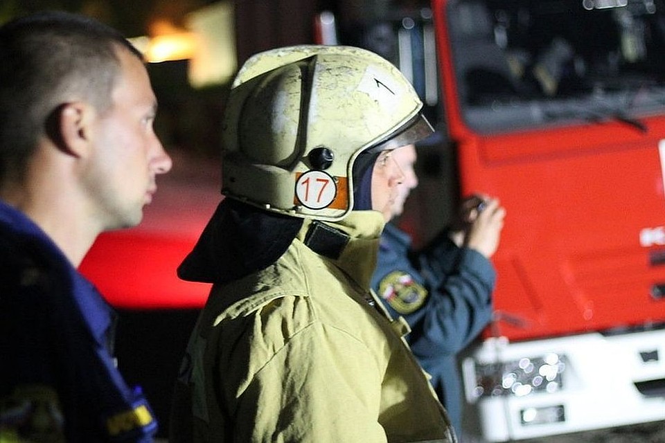 Ночью в пятиэтажке в подвале вспыхнул пожар.