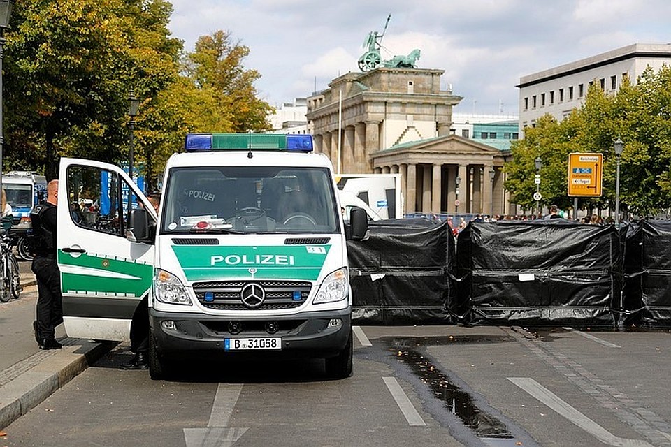 В Германии вооруженный ножом напал на прохожих