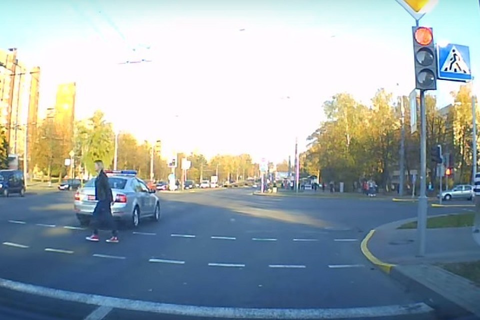 В белорусском Гродно девушка не пропустила кортеж Лукашенко