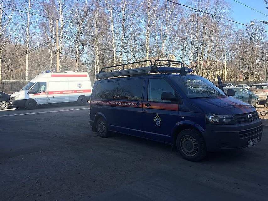 Силовики нагрянули в две школы