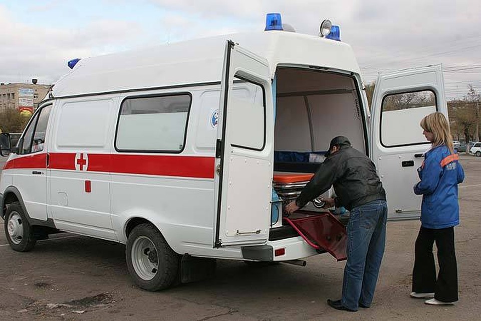 Девочку отвезла в больницу "скорая".