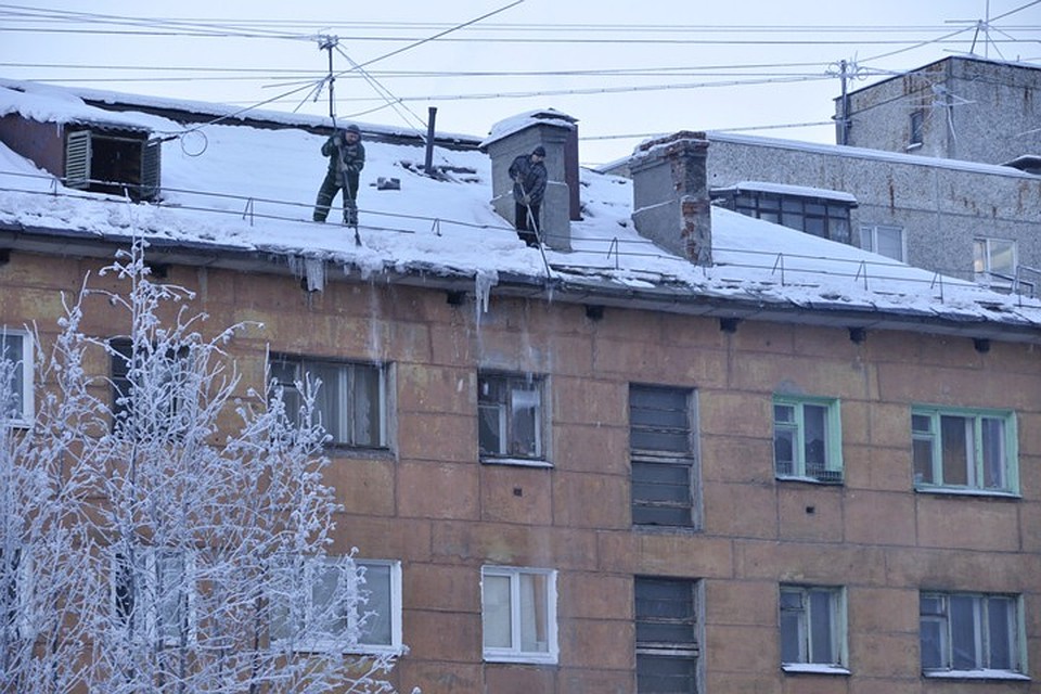 В Мурманской области разбирается дело по поводу пострадавшей от наледи жительницы Оленегорска. Скорее всего, женщина получит компенсацию от управляющей компании.