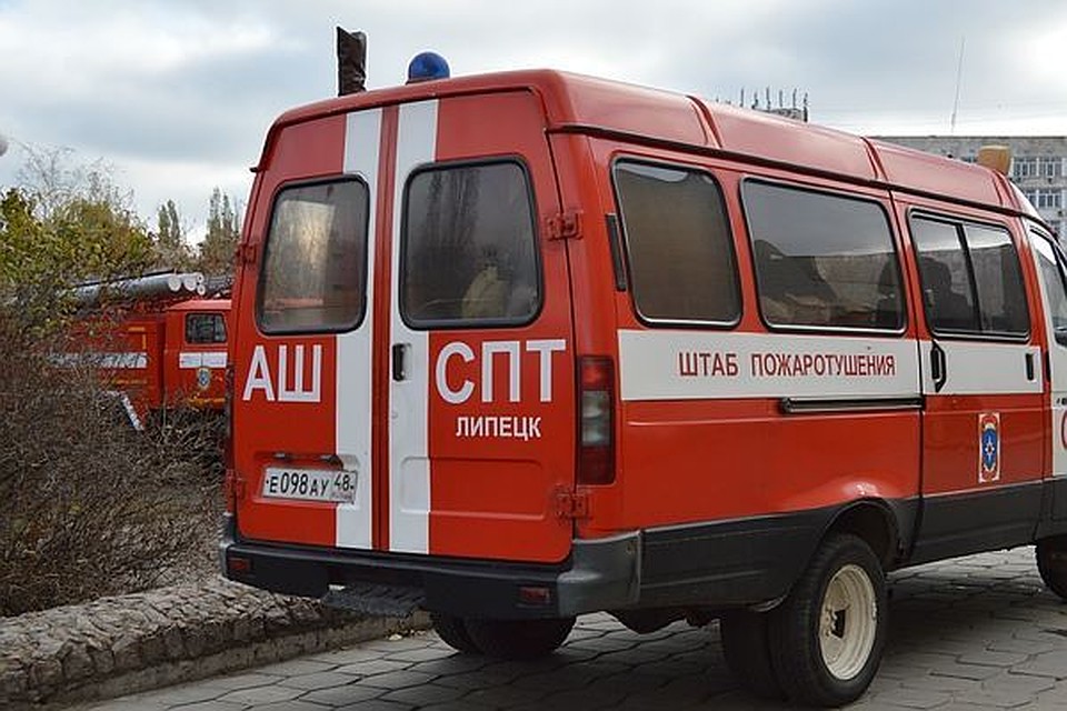 Пострадавшего в пожаре увезли в больницу